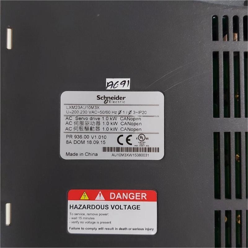 Schneider LXM23AU10M3X Motion Servo Drive