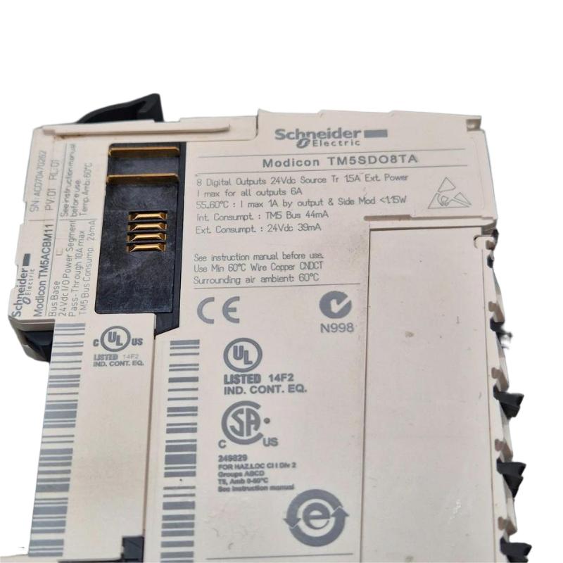 Schneider TM5SDO8TA Discrete Output Module