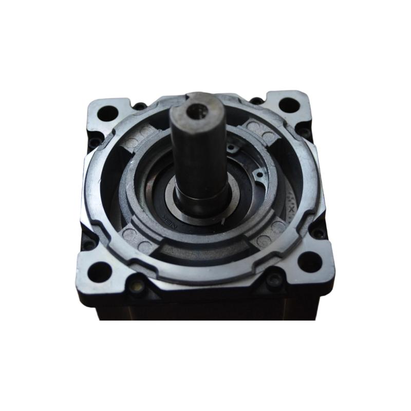 Allen Bradley MPL-B880C-SJ74AA Servo Motor